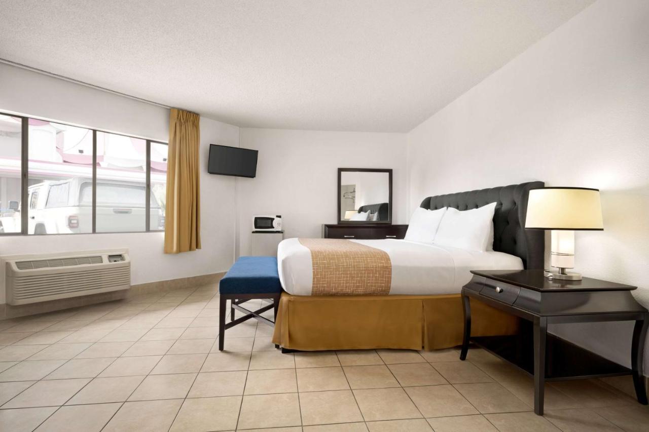 ทราเวลลอดจ์ ลาสเวกัส Motel ภายนอก รูปภาพ